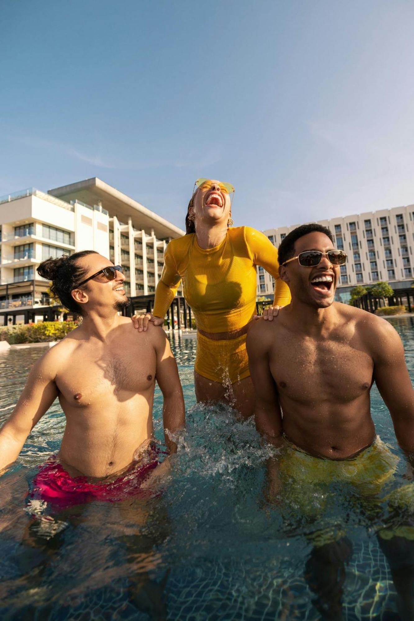 马斯喀特w酒店 外观 照片 The swimming pool at the Hilton Sharm El Sheikh Resort